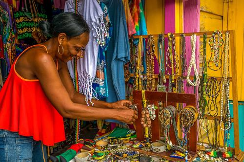 Vacation Shopping In Jamaica - Where To Go & What To Expect!