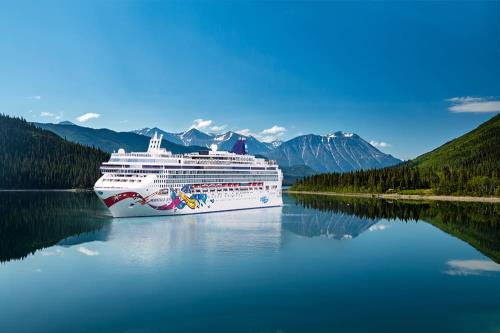 Ship Guide: Top Things to Do on Norwegian Jewel