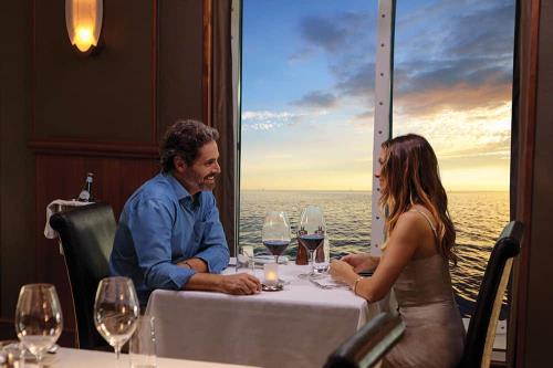 The Best Couples' Cruise Experiences with Norwegian