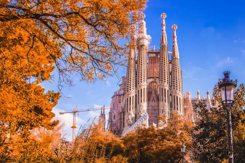 Top Things to do in Barcelona Before or After Your Cruise