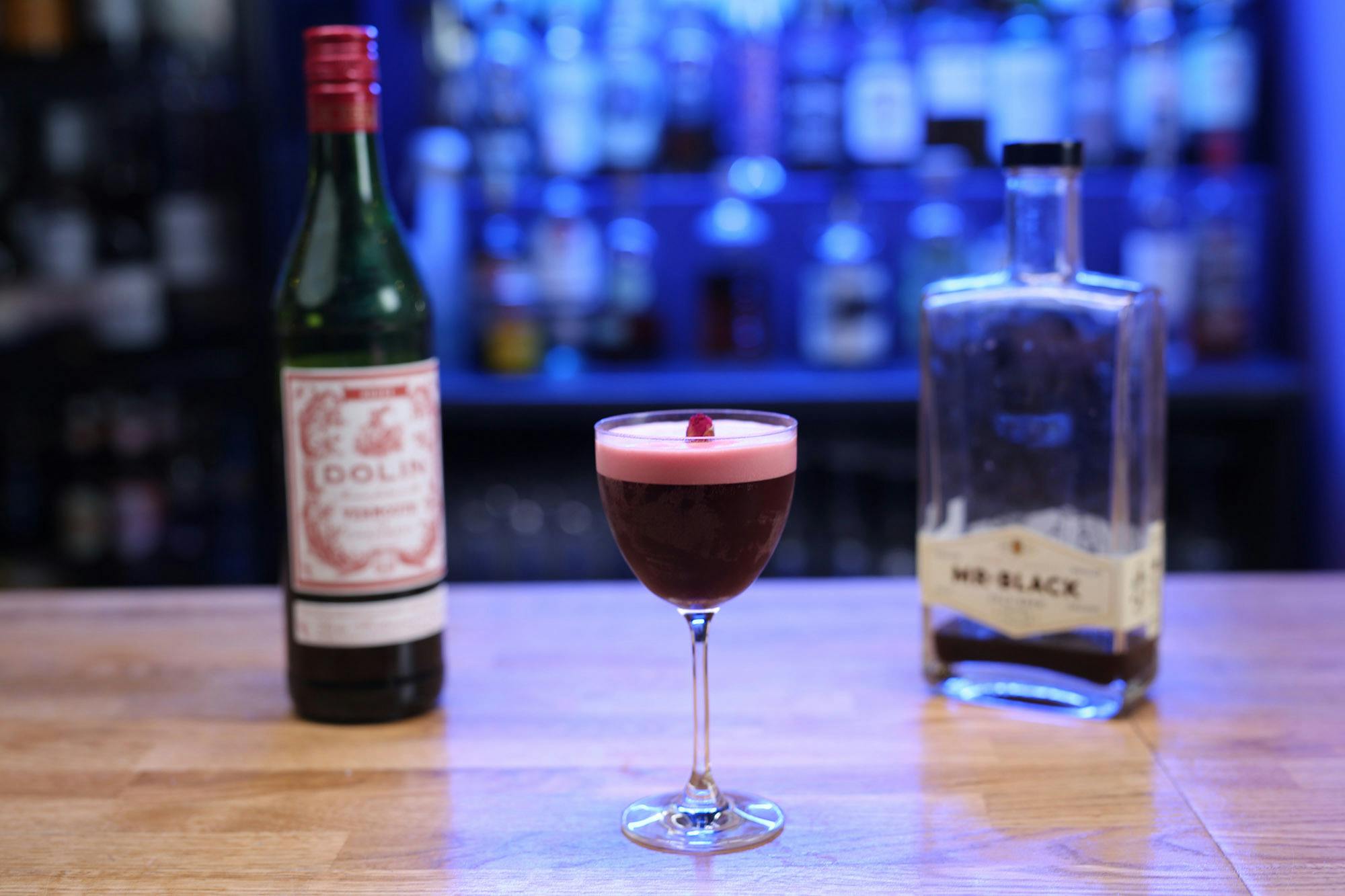 Around the World in 60 Cocktails: Damask & Dallah