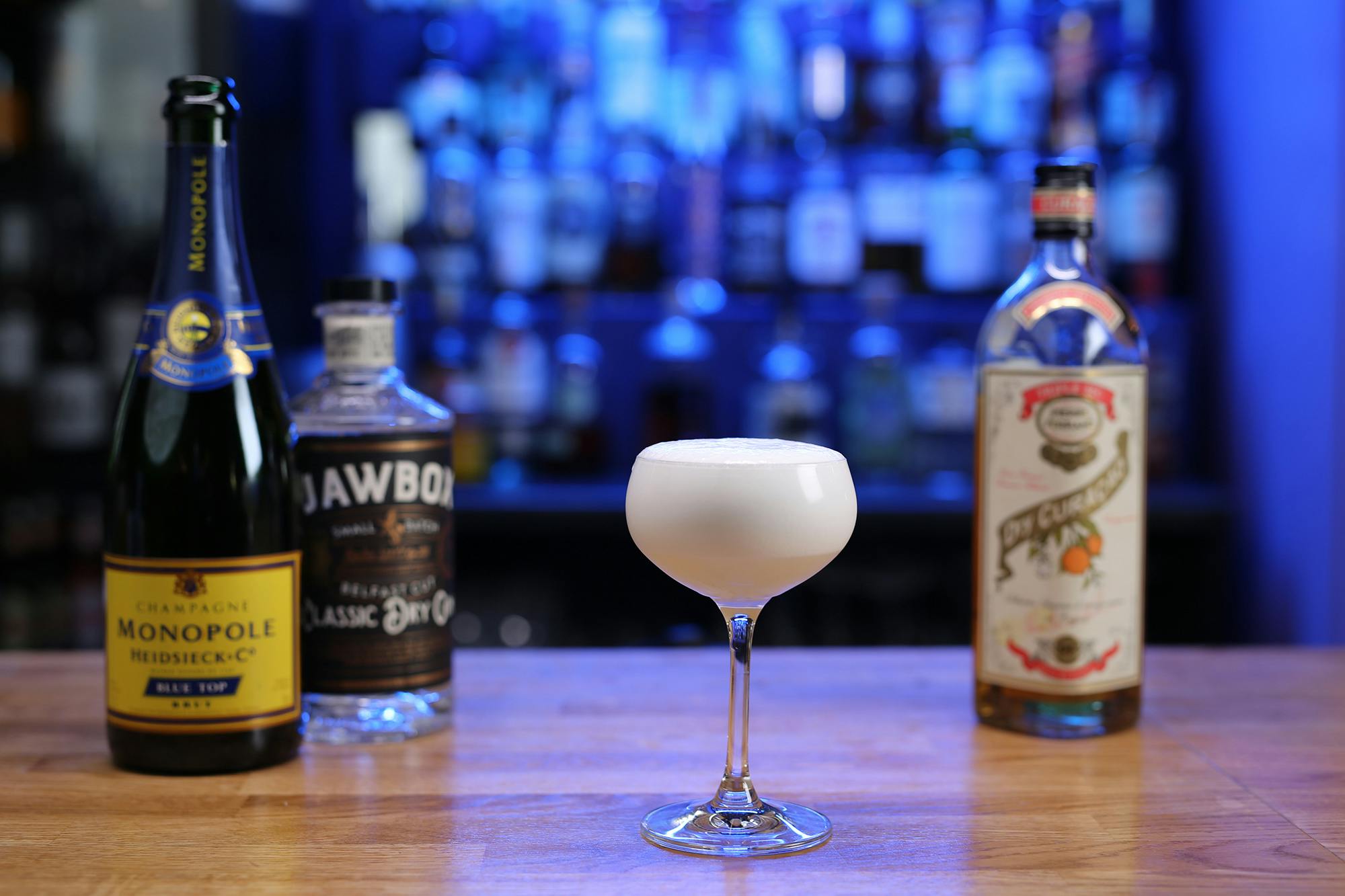 Around the World in 60 Cocktails: Punch à la Romainé