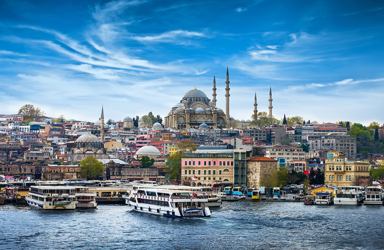 Monuments to Faith and History: Exploring Magnificent Mosques in Istanbul