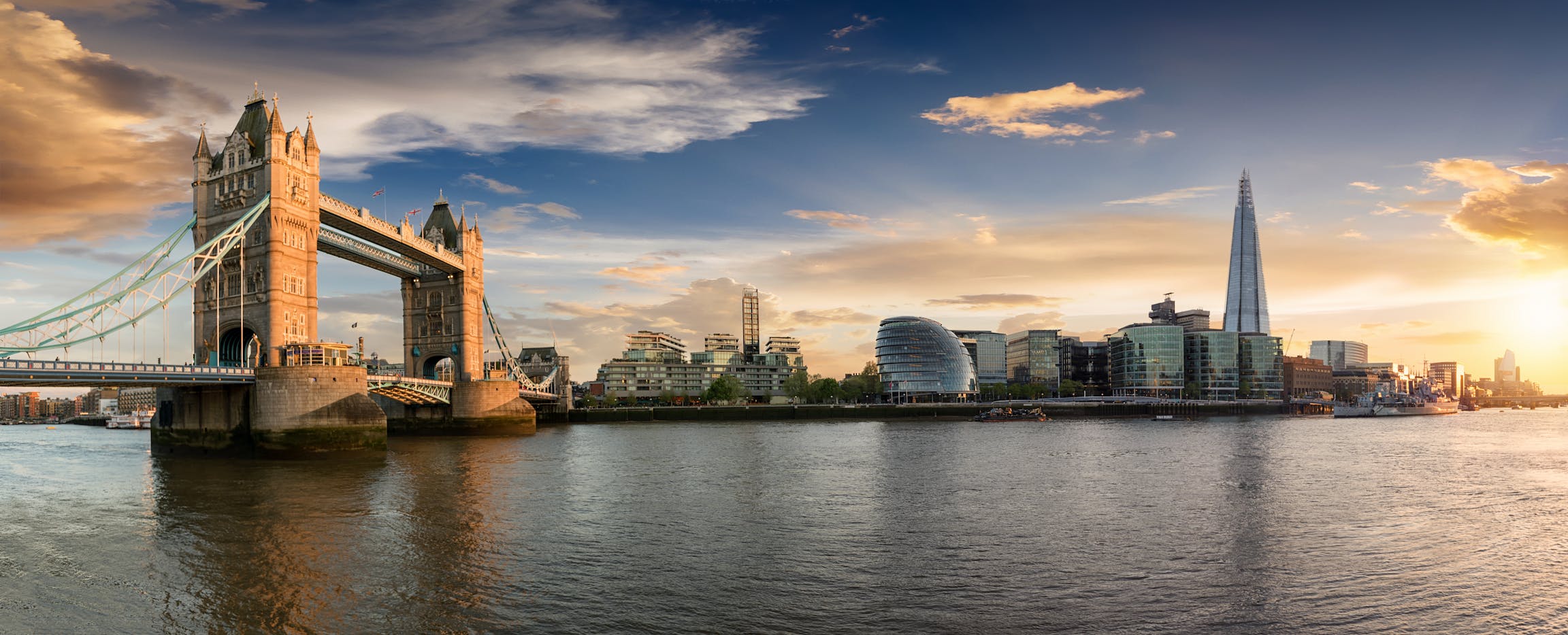 Soak Up History and Majestic Views on a Tour of These Bridges in London