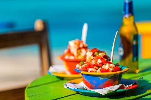 Paradise On Your Plate: Where and How To Try Bahamas Conch