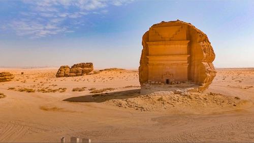 Uncovering the Ancient Wonders of Alula, Saudi Arabia